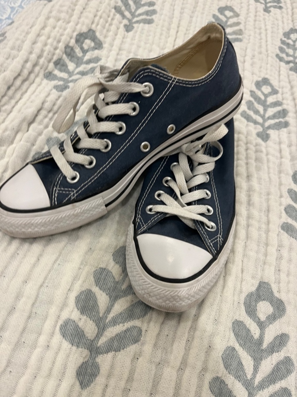 Chuck Taylor - Picture 4 of 5